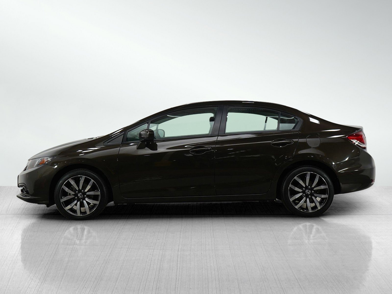 Used 2014 Honda Civic EX-L with VIN 2HGFB2F90EH540796 for sale in Burnsville, Minnesota