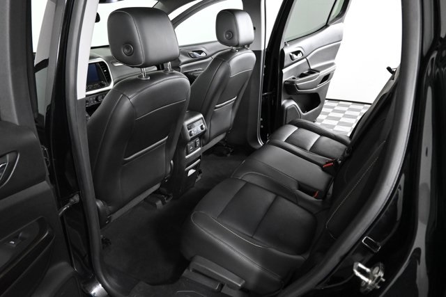 2017 Gmc Acadia SLT photo 16