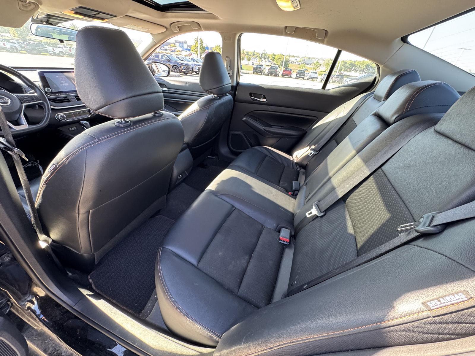 2022 Nissan Altima 2.5 SR photo 19