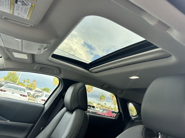 2024 Mazda CX-30 2.5 S Preferred photo 12
