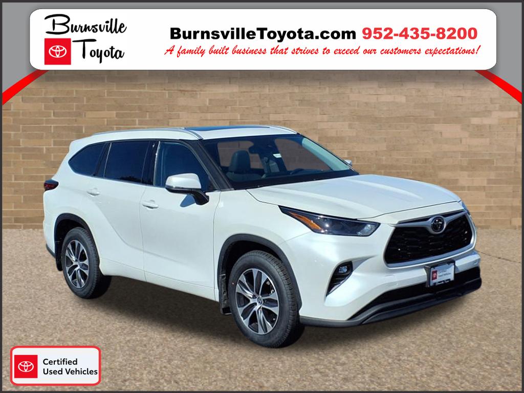 2022 Toyota Highlander XLE's photo
