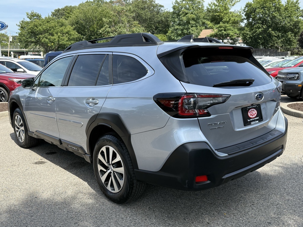 2023 Subaru Outback Premium photo 9