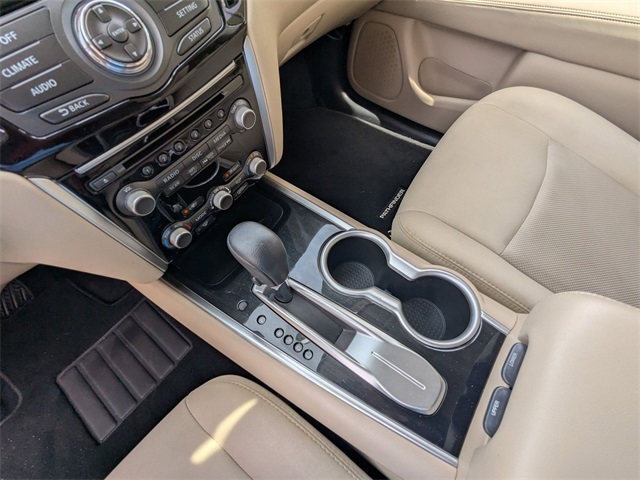 2020 Nissan Pathfinder SV photo 19