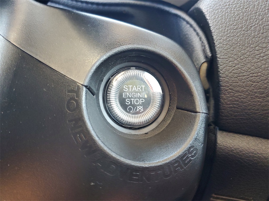 2023 Jeep Renegade Latitude photo 25
