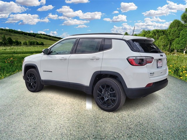 2026 Jeep Compass Latitude Altitude Special Edition photo 2