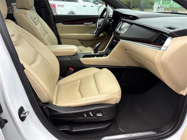 2017 Cadillac XT5 Luxury photo 17