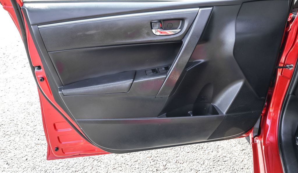 2015 Toyota Corolla L photo 22