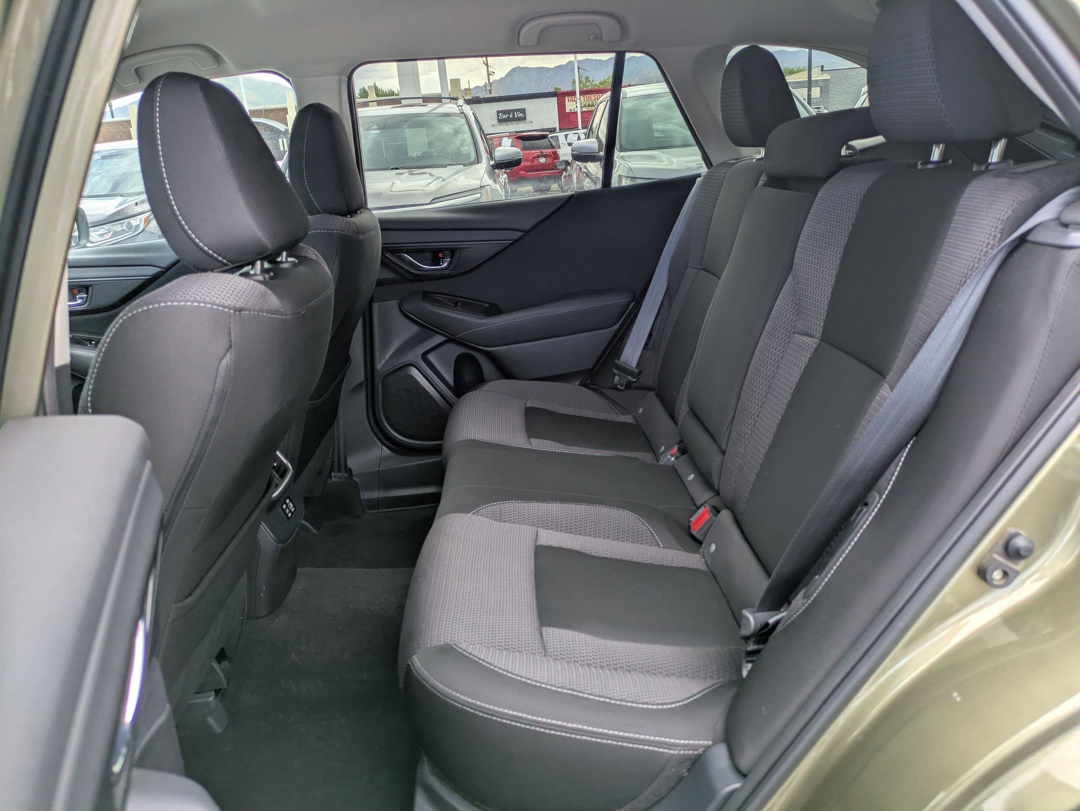 2023 Subaru Outback Premium photo 25