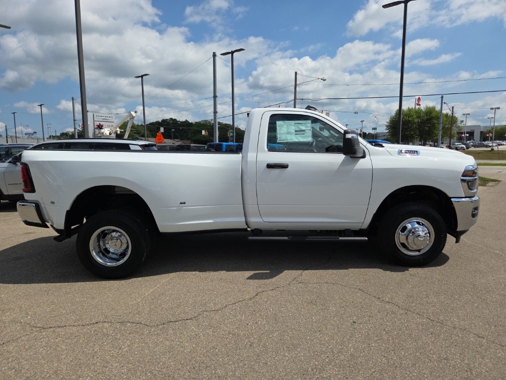 2026 Ram 3500 Tradesman photo 8