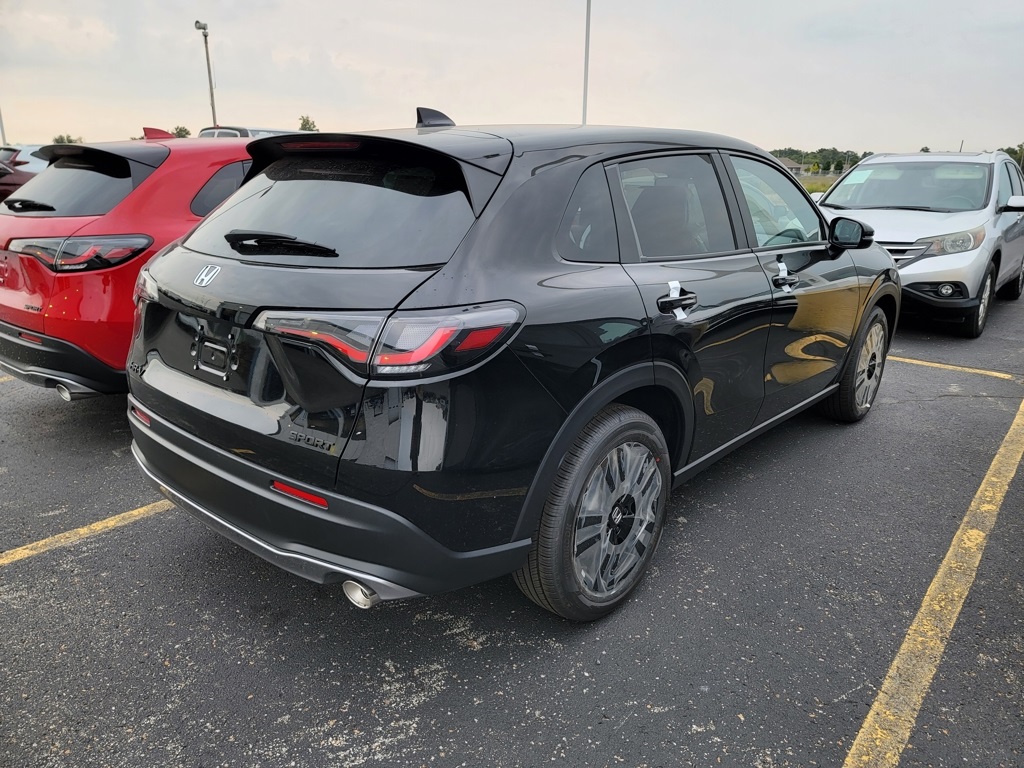 2026 Honda HR-V Sport photo 2