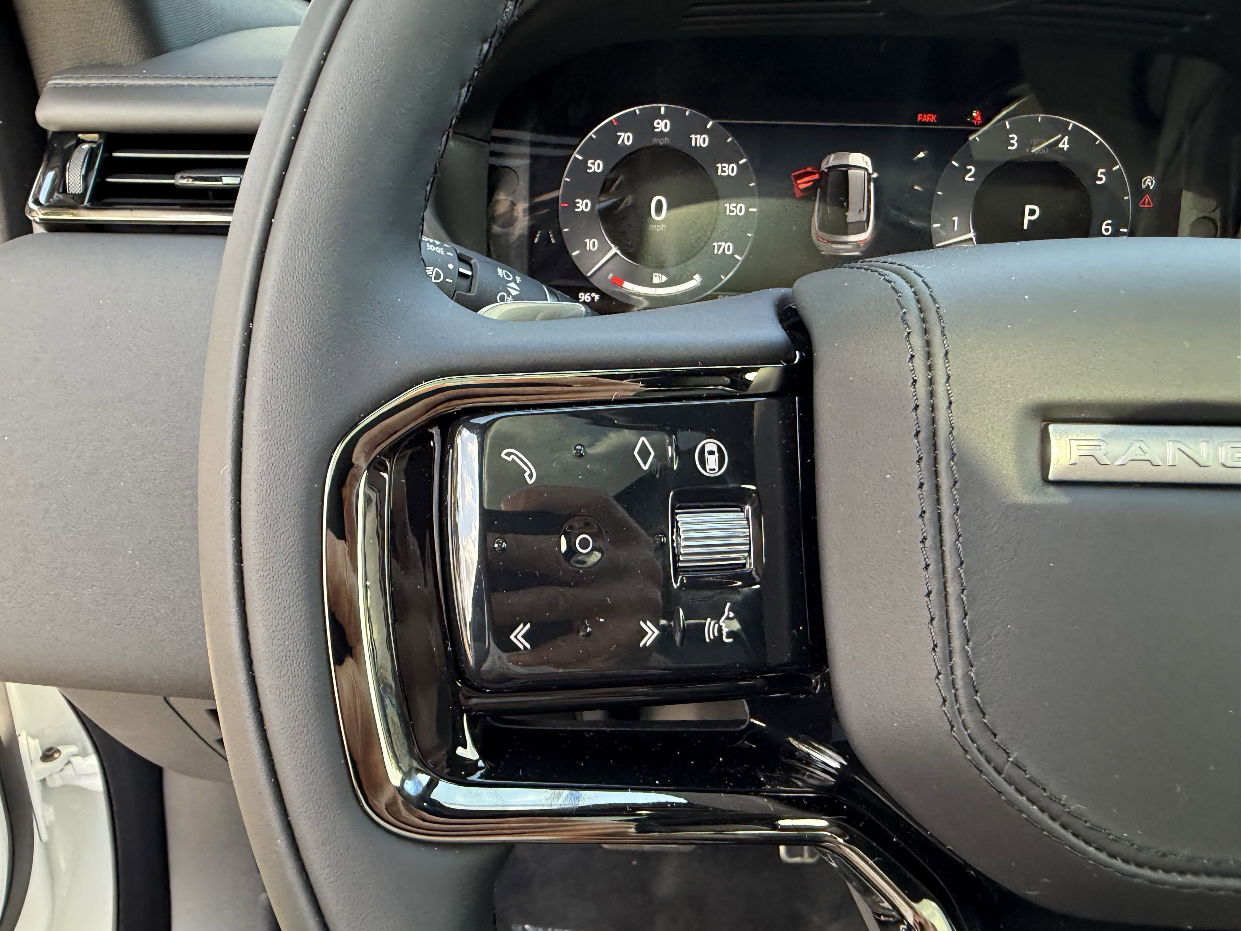 2026 Land Rover Range Rover Velar SE photo 14
