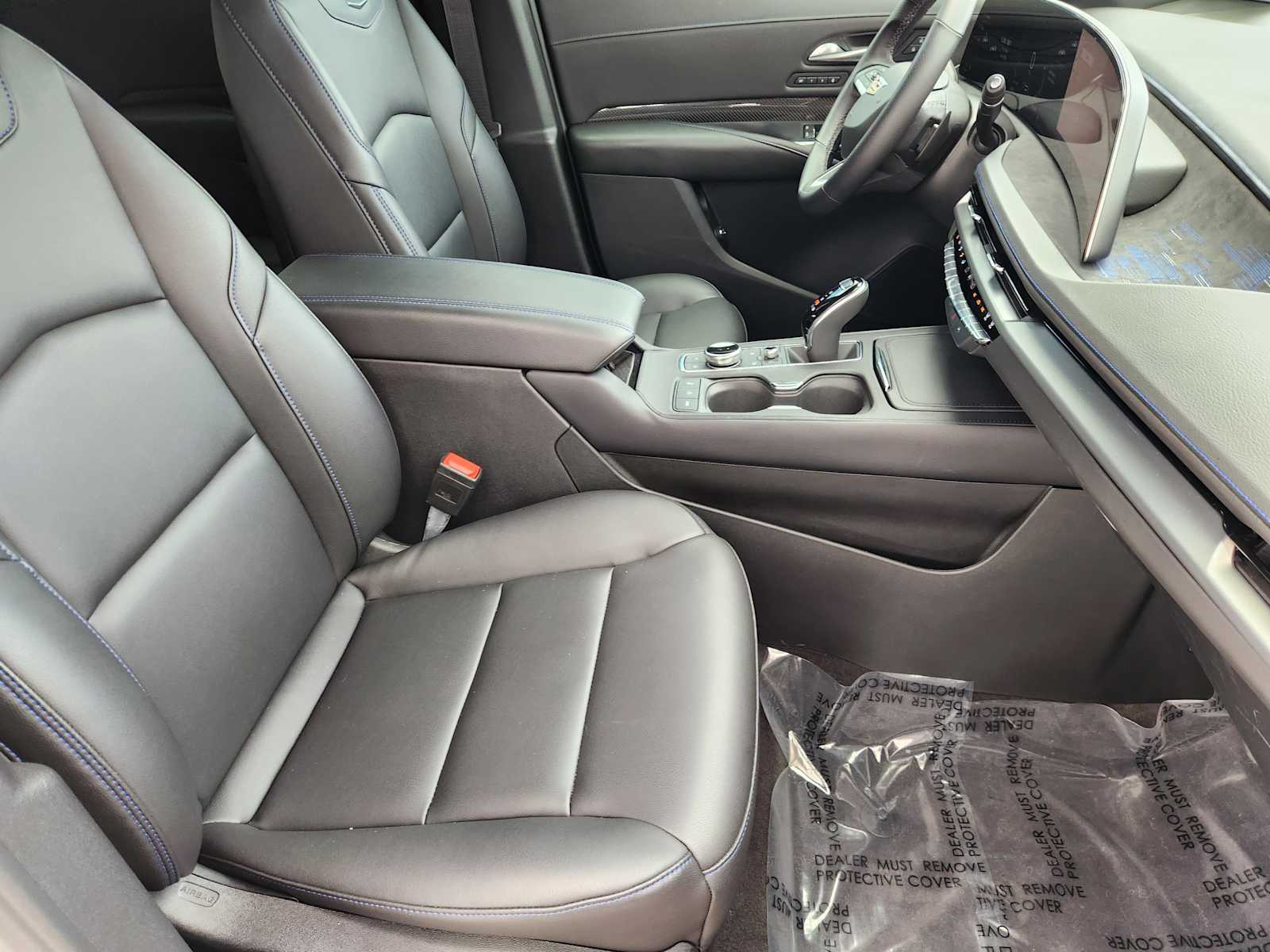2025 Cadillac XT4 Sport photo 9