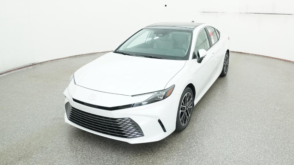 2025 Toyota Camry XLE photo 5