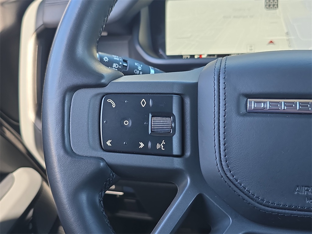 2023 Land Rover Defender 130 X photo 16