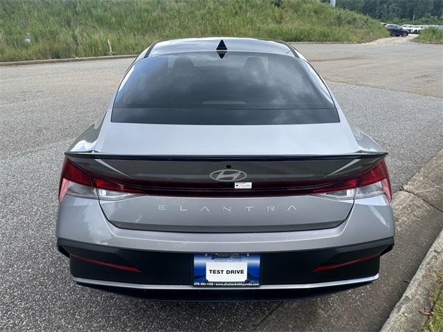 2025 Hyundai Elantra SEL Sport photo 4