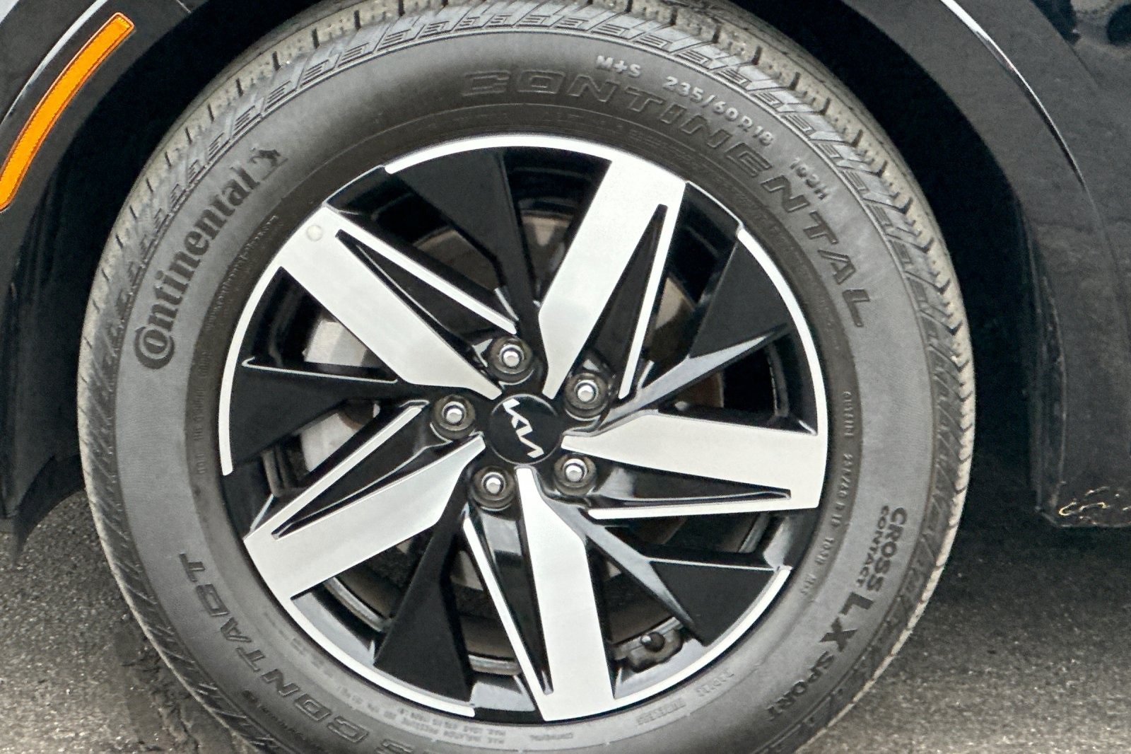 2023 Kia Sorento S photo 31