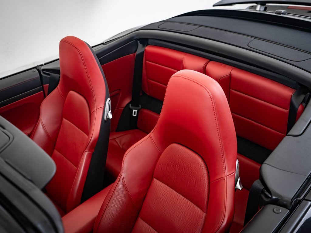 2015 Porsche 911 Turbo S photo 13