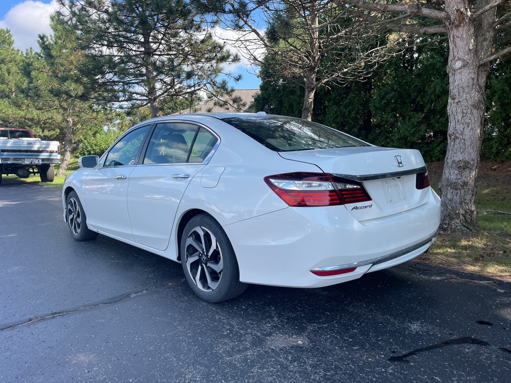 2016 Honda Accord EX-L photo 2
