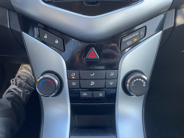 2014 Chevrolet Cruze photo 28