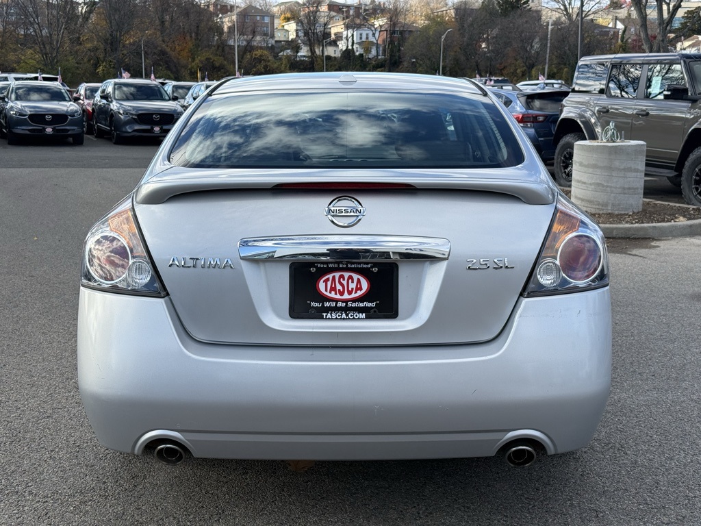 2010 Nissan Altima 2.5 SL photo 3