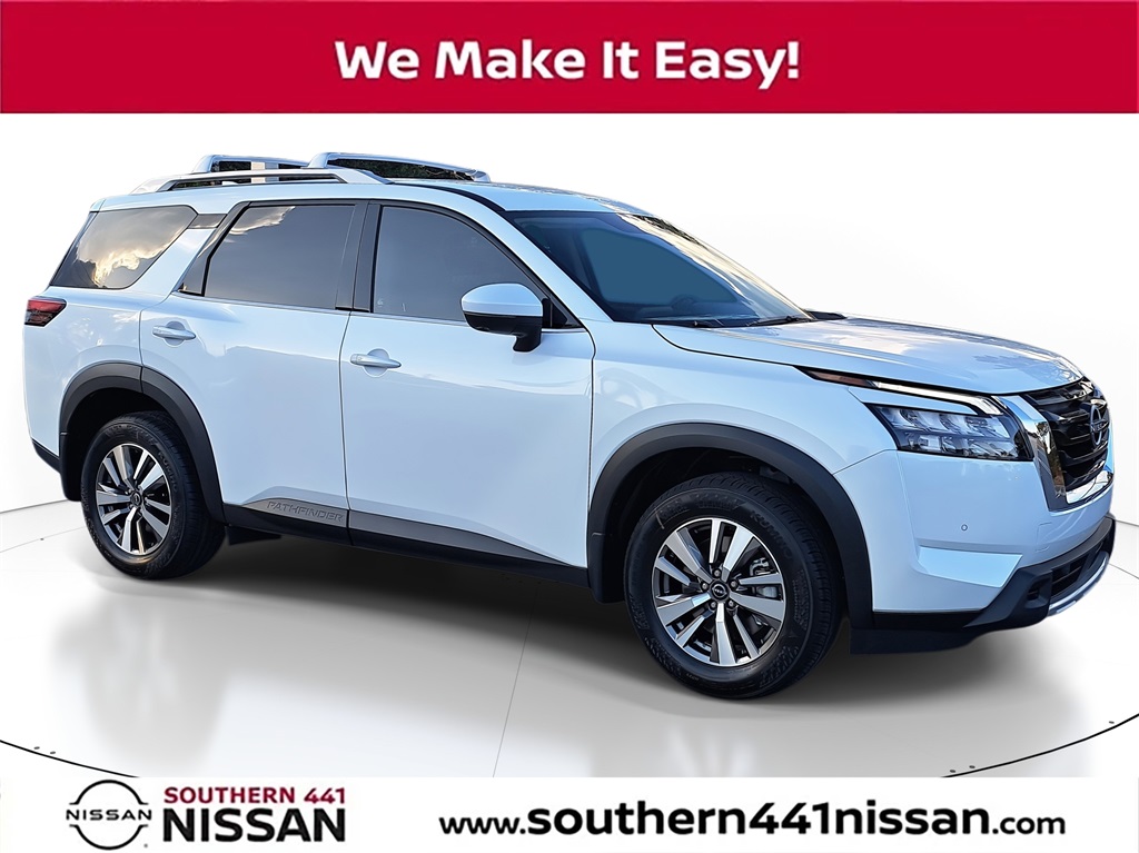 2025 Nissan Pathfinder SL's photo
