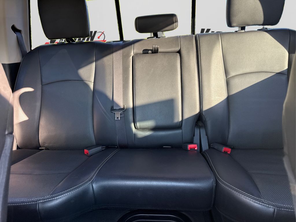 2016 Ram 1500 Laramie photo 13