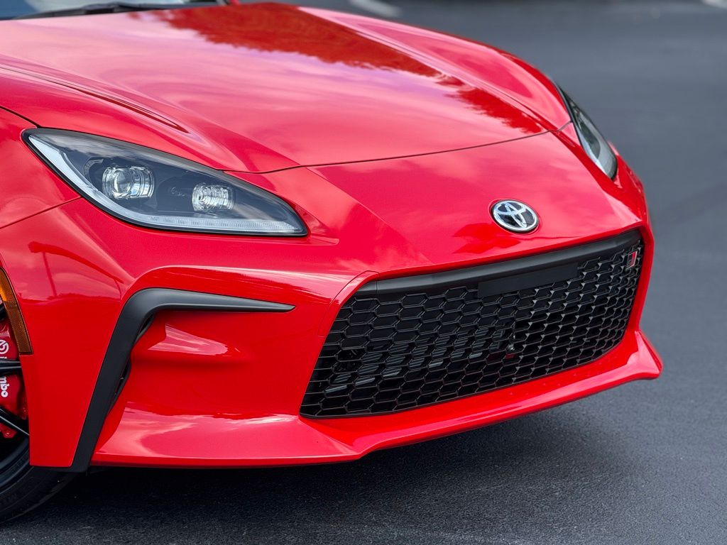2025 Toyota GR86 Premium photo 4