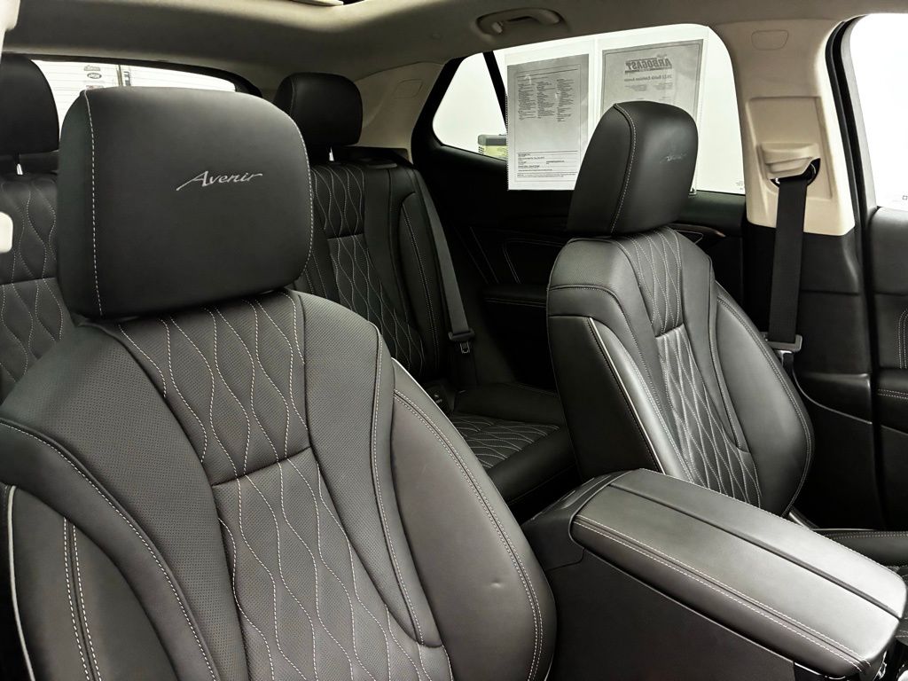 2022 Buick Envision Avenir photo 33