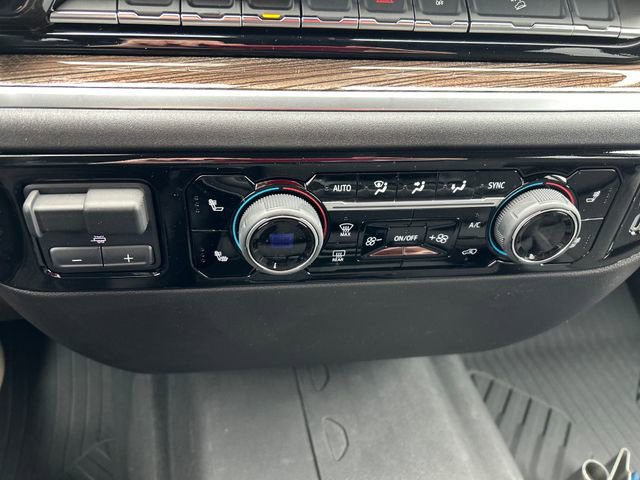 2025 Chevrolet Silverado LT1 1500 LT photo 17