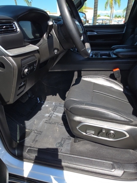 2023 Jeep Wagoneer L Series II photo 25
