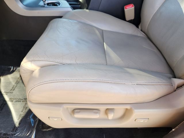 2015 Toyota Sequoia Platinum photo 24