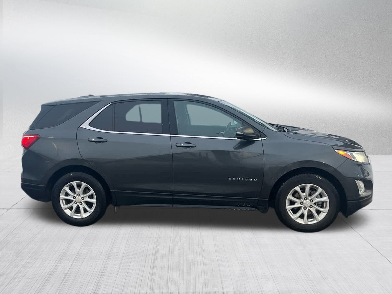 Used 2019 Chevrolet Equinox LT with VIN 2GNAXKEV5K6307259 for sale in Brooklyn Center, Minnesota