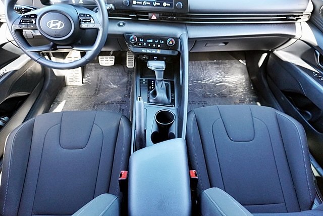 Used 2025 Red Hyundai SEL Sport image 18