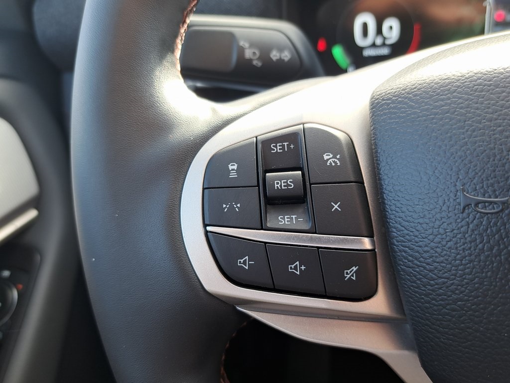 2025 Ford Explorer photo 19