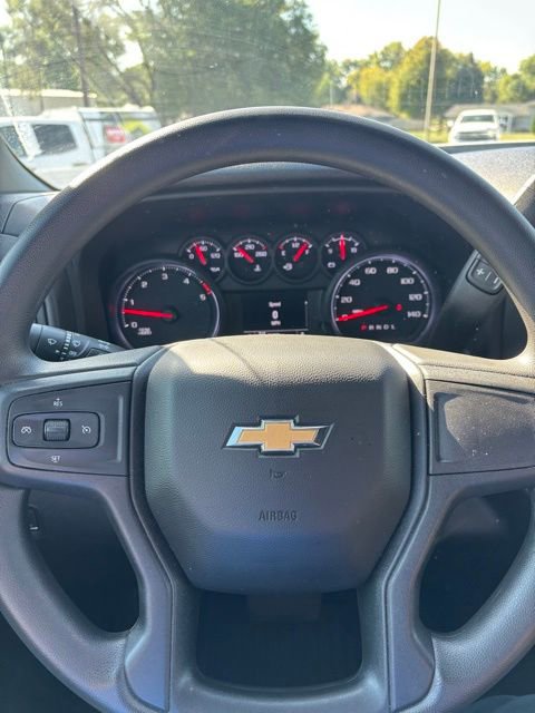 2023 Chevrolet Silverado 2500HD Custom photo 11