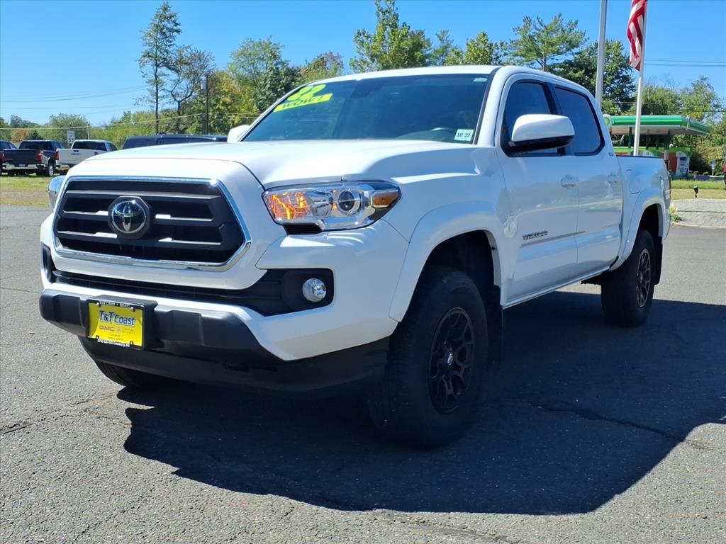 2022 Toyota Tacoma SR photo 3