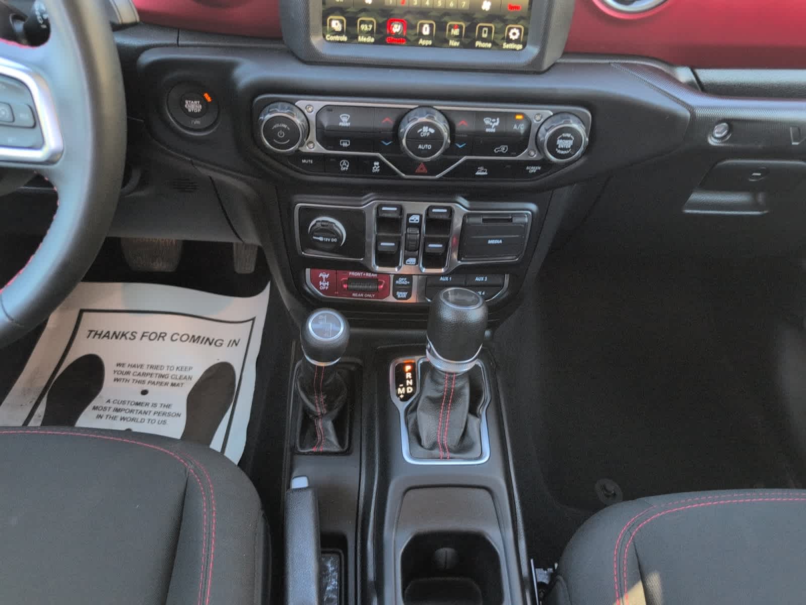 2023 Jeep Wrangler Rubicon photo 14
