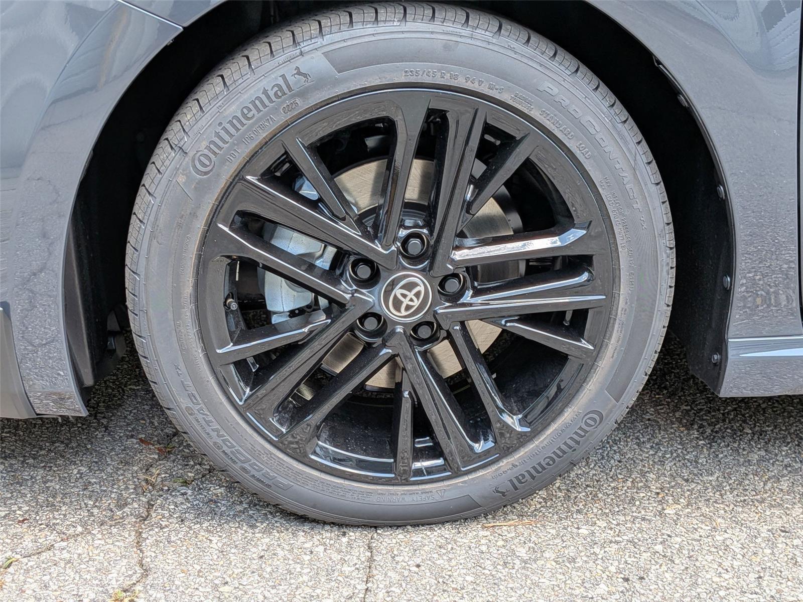 2025 Toyota Camry SE photo 10