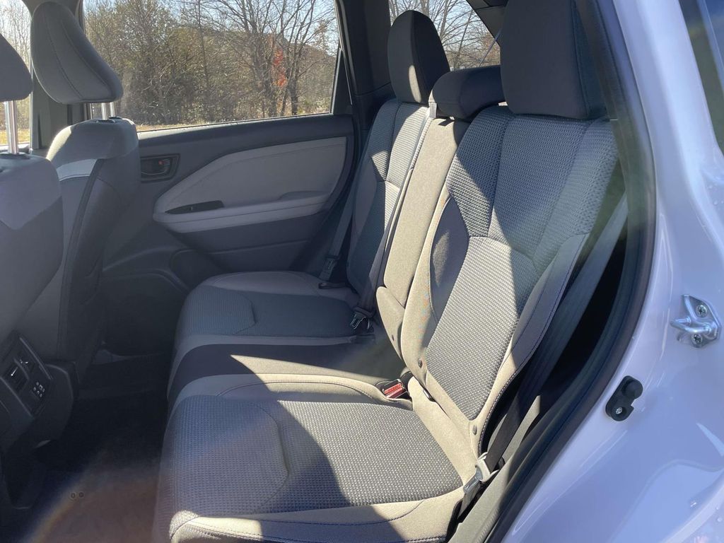 2025 Subaru Forester Premium photo 2