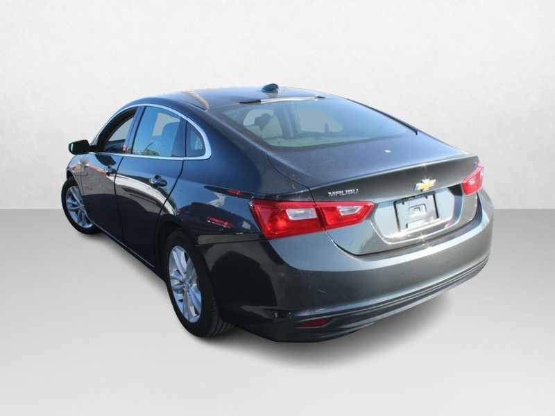 2016 Chevrolet Malibu 1LT photo 5