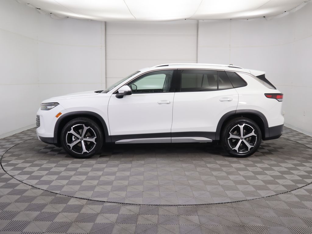 2025 Volkswagen Tiguan SE photo 8