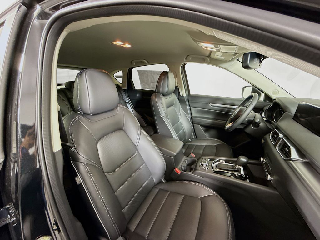 2025 Mazda CX-5 2.5 S Preferred photo 26