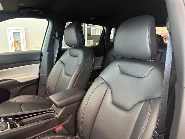 2025 Jeep Compass Limited photo 10