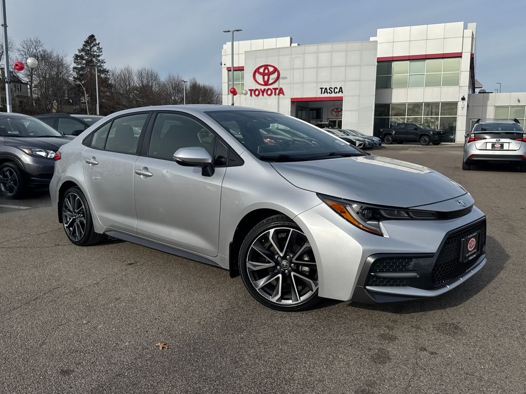 2020 Toyota Corolla SE's photo