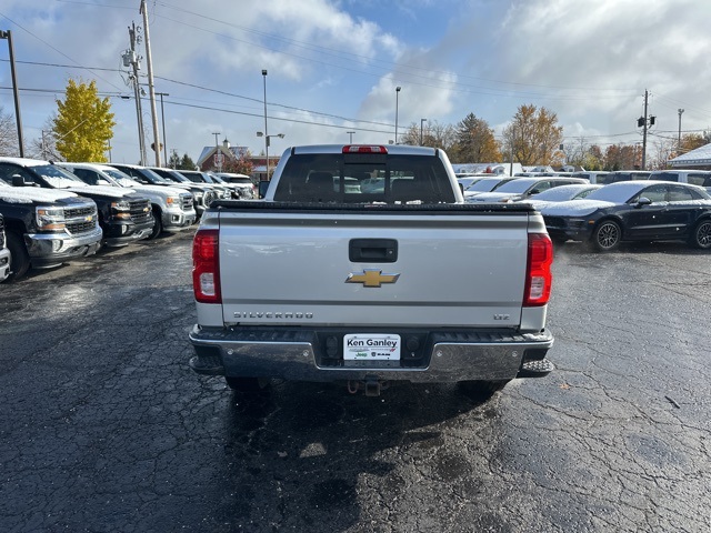 2016 Chevrolet Silverado 1500 LTZ photo 2