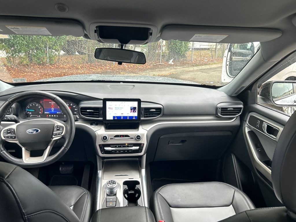 2022 Ford Explorer XLT photo 22