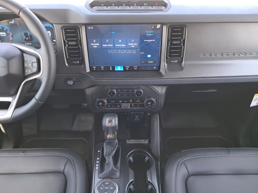 2025 Ford Bronco Badlands photo 13