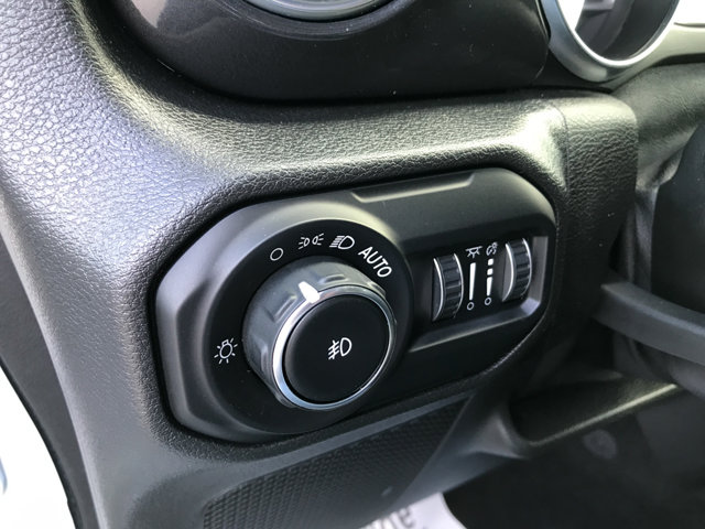 2021 Jeep Wrangler Unlimited Sahara Altitude photo 11