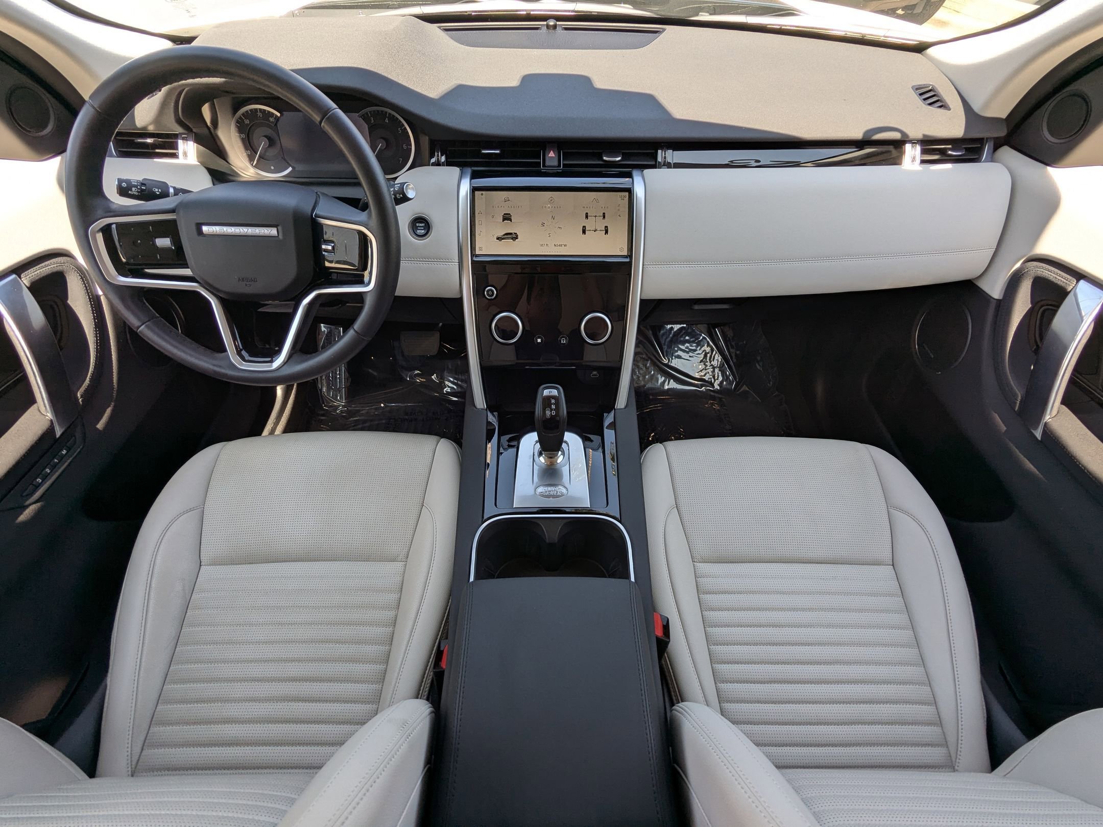 2023 Land Rover Discovery Sport SE photo 14