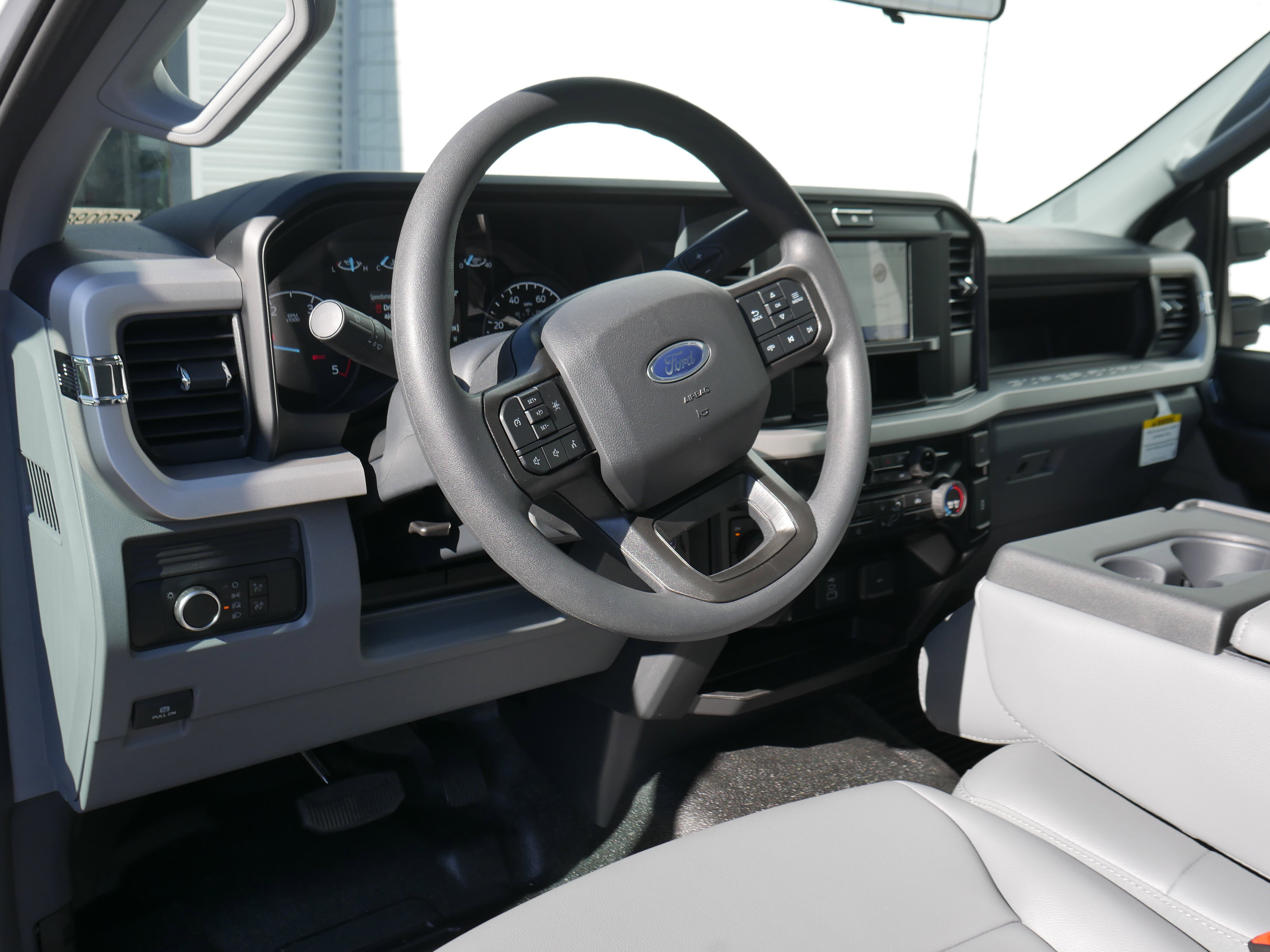 2026 Ford F-550 XL photo 4